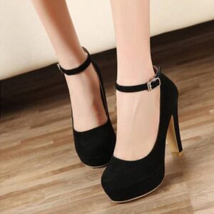 giày cao gót mũi tròn cho bàn chân dài