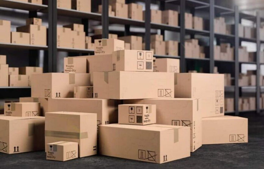 Kho hàng với nhiều giày dép không bán được, gây lãng phí và ứ đọng vốn